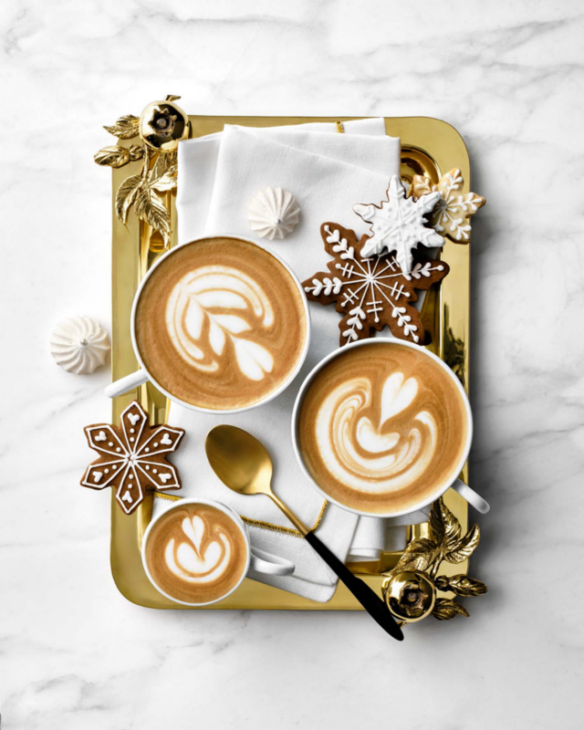Christmas latte still life for Williams Sonoma with Prop Styling by Elkie Brown, represented by Pat Bates & Associates, a leading artist management agency in the retail home sector.